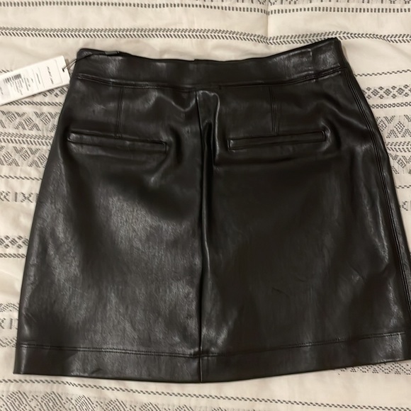 Helmet Lang stretch leather skirt. Size 0. Brand new. - Picture 3 of 3